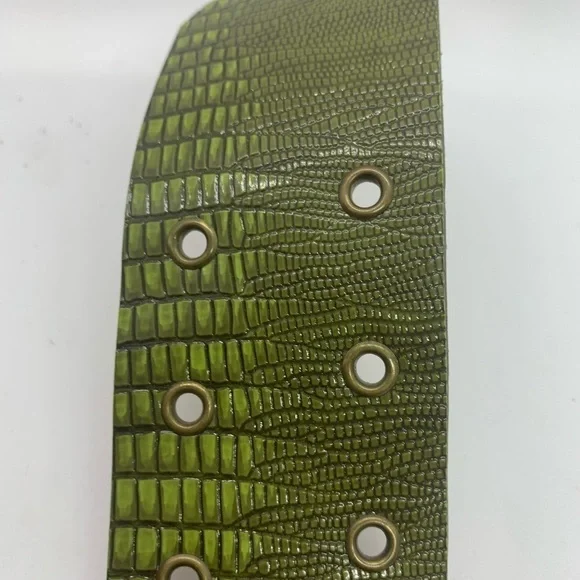 80’s 90’s Bright Green Crocodile Print Asymmetrical Belt - Picture 6 of 9
